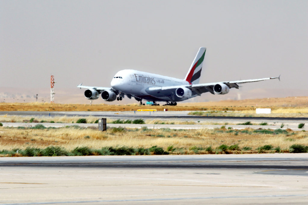 emirates flight amman dubai